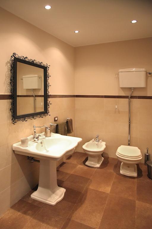 A Casa Di Ludo - & Short Lets Appartement Catane
